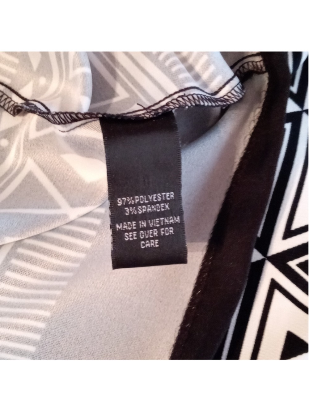 AGB Black White Geometric Mockneck Shift Dress Size 8 - Picture 8 of 9